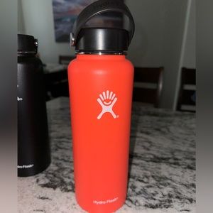 40oz wide mouth Hydroflask in Tangerine Pink